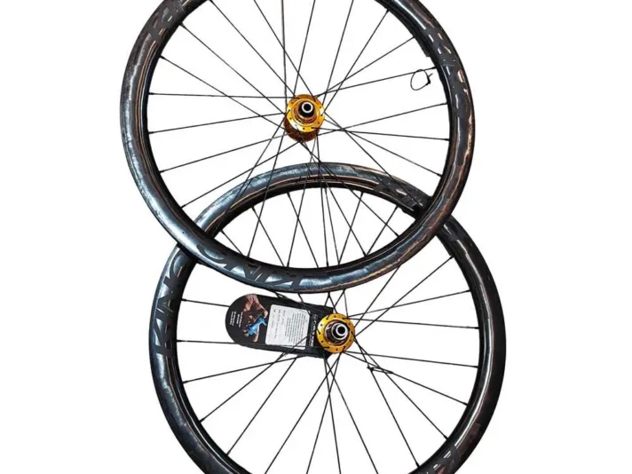 chris king jeu de roues de route ard44 r45d 24 24.webp