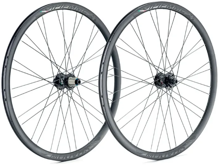 gipiemme jeu de roues de route shadow 6b disc tubeless.webp