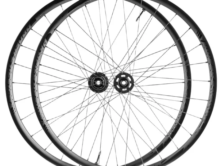 profile design jeu de roues gravel gmr 22 32 carbon tubeless disc 700c.webp