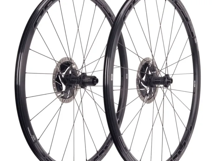 progress paire de roues phantom disc.webp