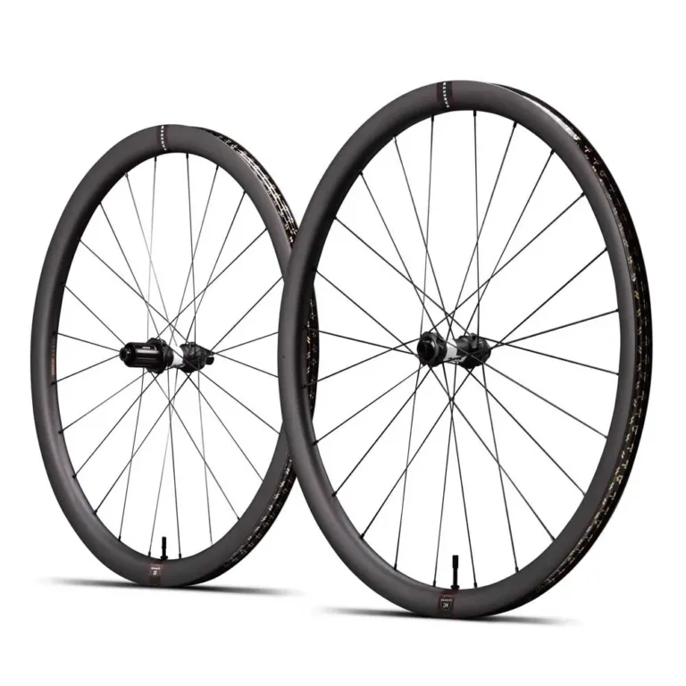 reserve jeu de roues de route 34 37 dt240 ta cl disc tubeless.webp