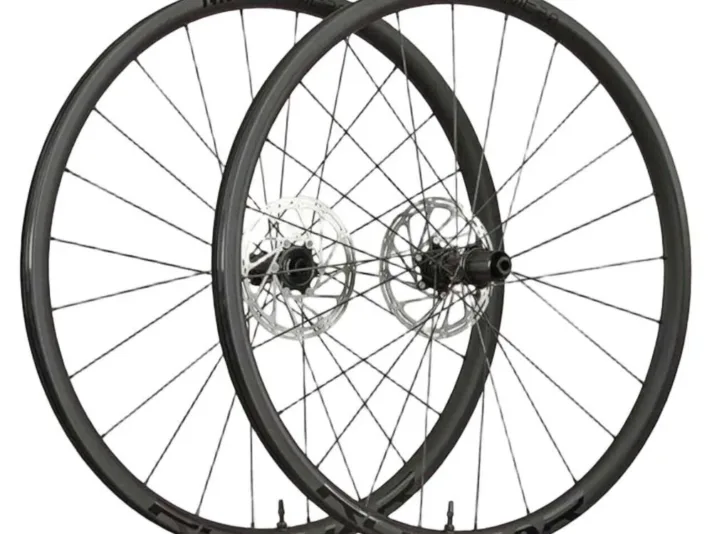 rothar jeu de roues gravel gravtime 28mm ultralight disc tubeless.webp