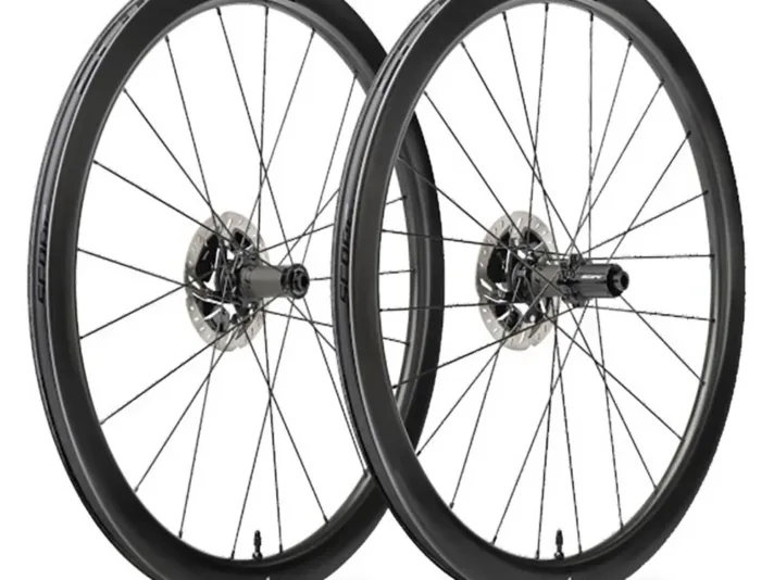 scope jeu de roues de route s4 cl disc tubeless.webp