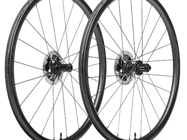 scope jeu de roues gravel r3.a cl disc tubeless 1.webp