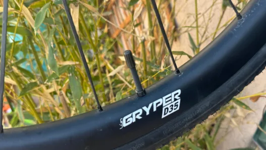 valves tubeless absoluteblack.cc